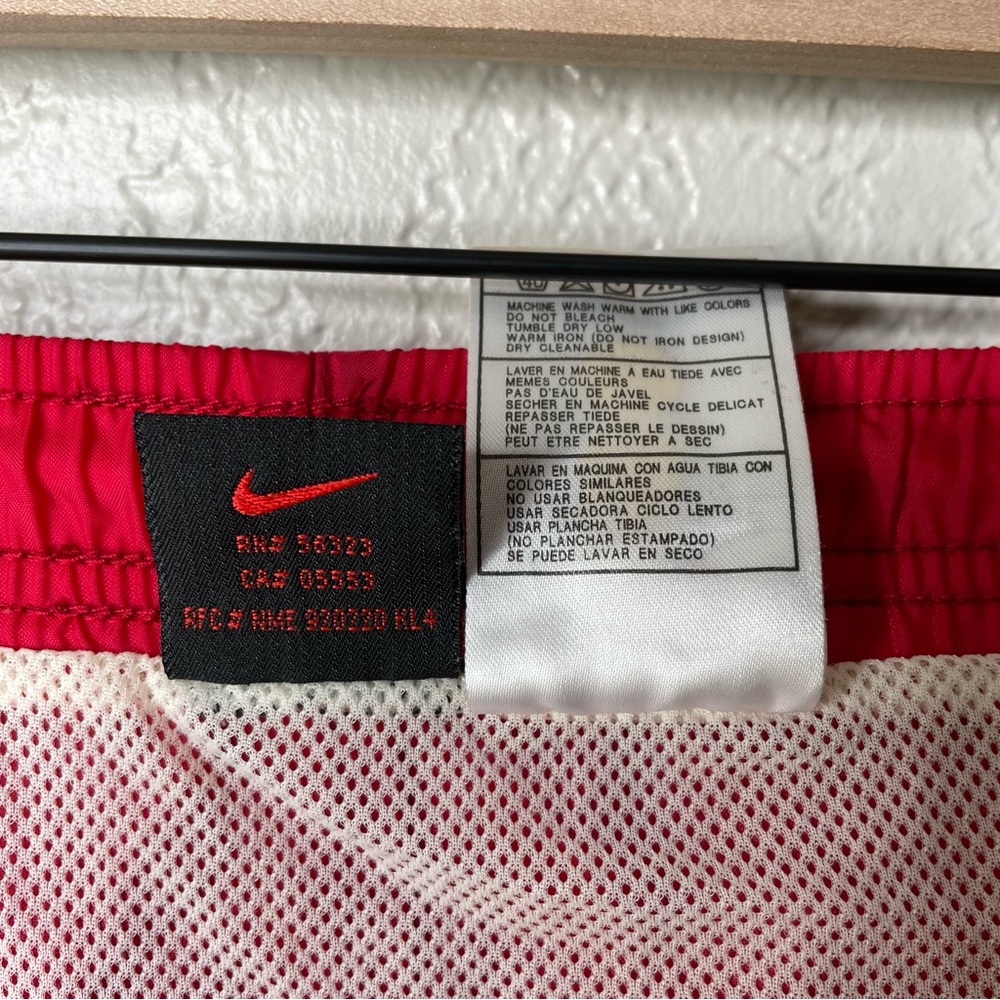 Nike Vintage 90s Red Swim Trunks Shorts XL Swoosh Logo Mesh Lined - Picture 7 of 10